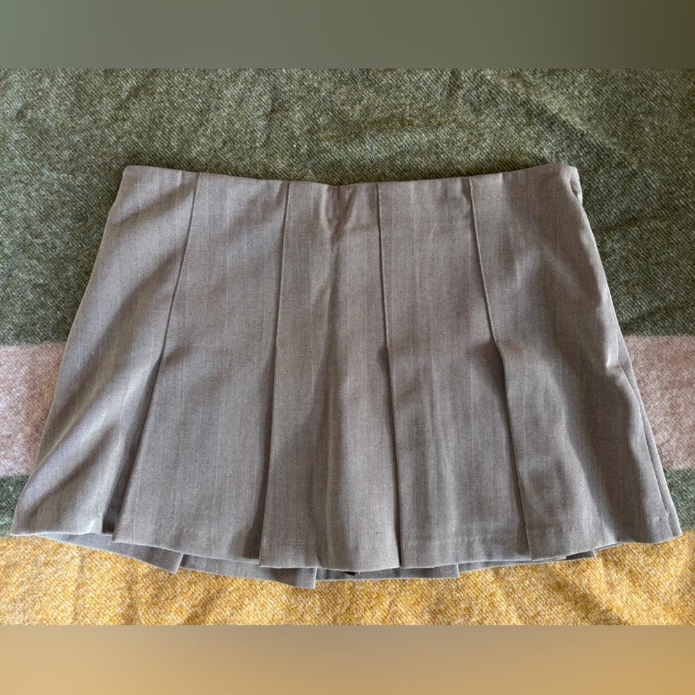 Abercrombie & Fitch Pleated Mini Skirt, Size Medium